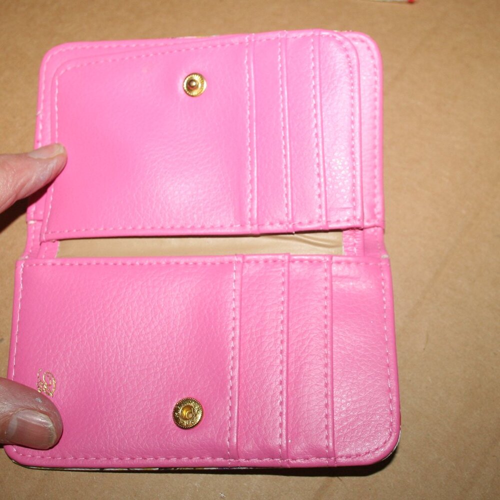 Buxton Floral Pattern White/Pink/Purple/Green Folding Snap Close Womens Wallet - Picture 5 of 8